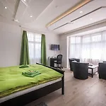 Max Aviation & 3* Bern