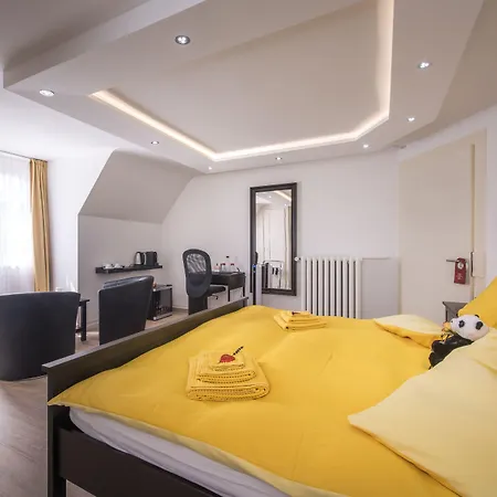 Max Aviation & Mini-hôtel 3*