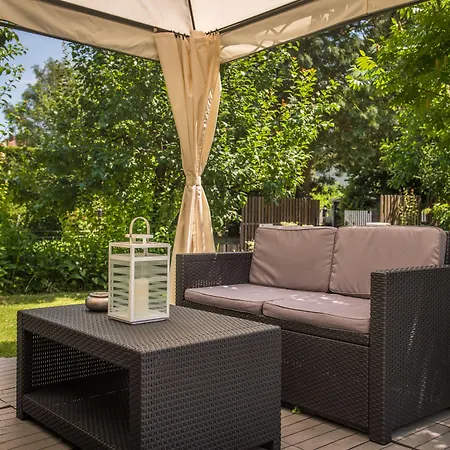 Max Aviation & אורחן