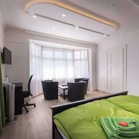 Max Aviation & 3* Berno