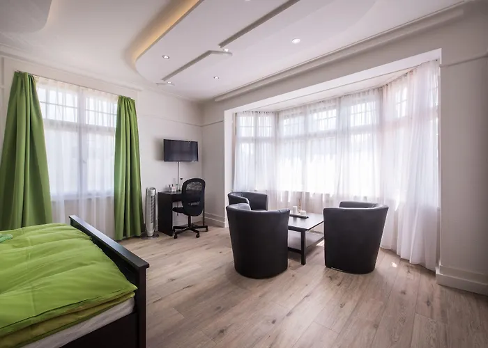 Max Aviation & Inn 3*